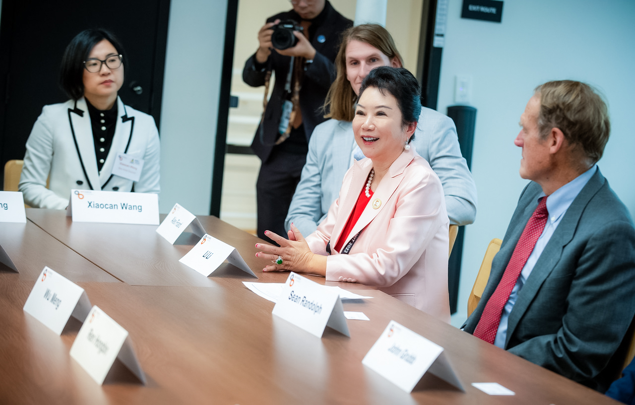 bte365集团董事局李俐加入贸促会活动